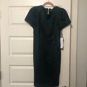 Chic Emerald Green Midi Dress